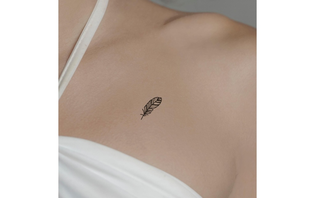 minink tatouage plume stylisée Taille: S (2.1 cm x 3,3 cm)